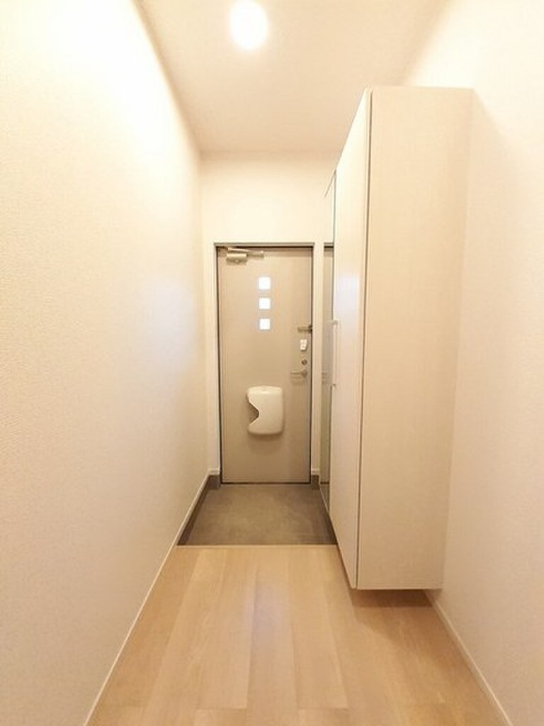 (13/15) 玄関 (13/15) 玄関