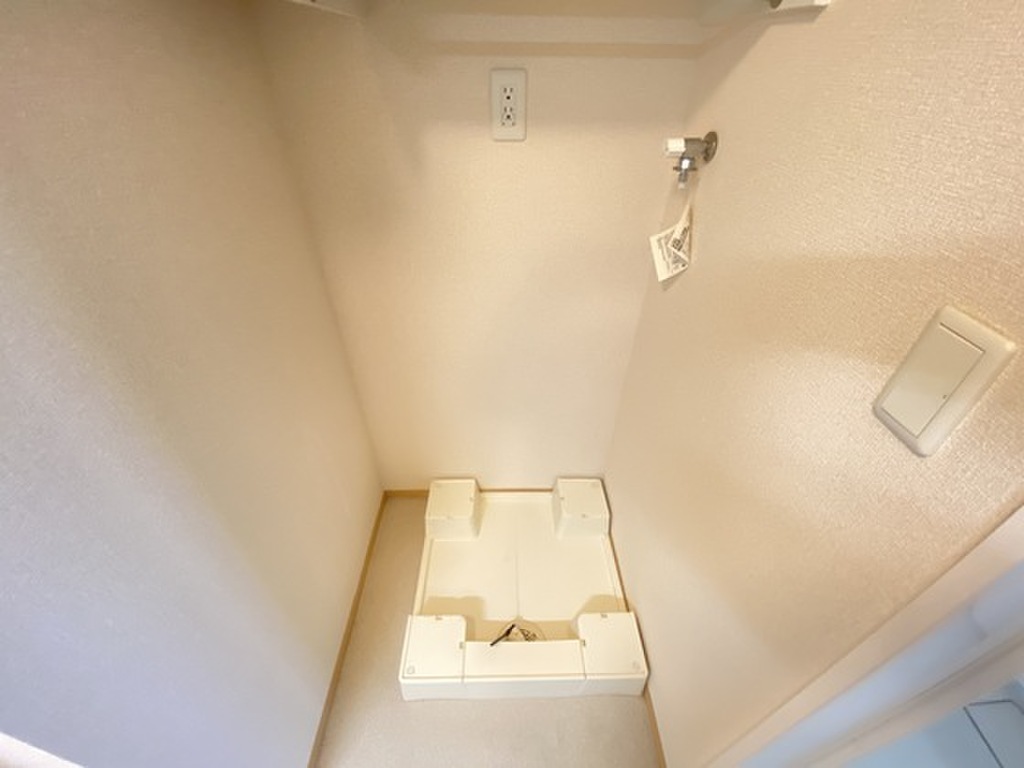 (13/17) ※別部屋の写真です