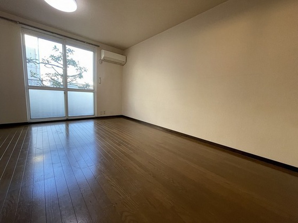 (2/20) 居室・リビング (2/20) 居室・リビング