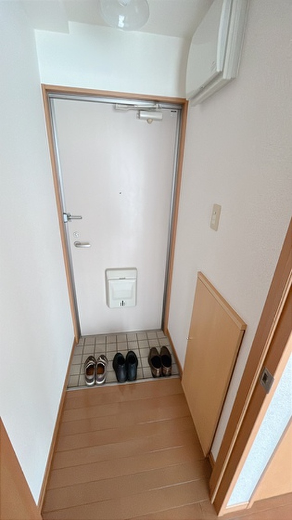 (5/26) 玄関 (5/26) 玄関