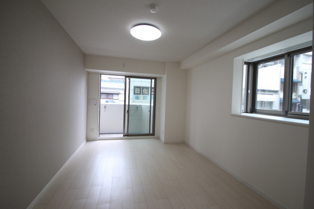 (2/18) 居室・リビング (2/18) 居室・リビング