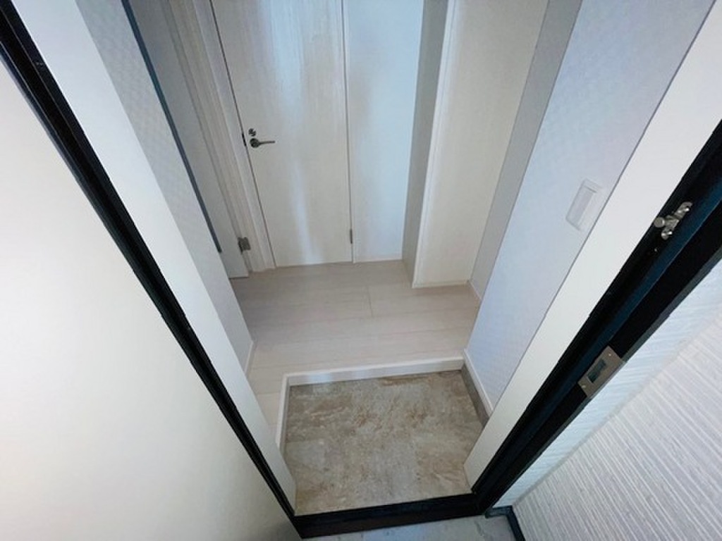 (8/19) 玄関 (8/19) 玄関