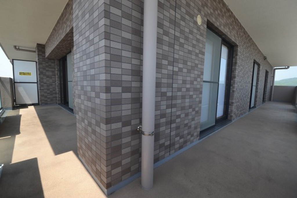 (10/17) バルコニー (10/17) バルコニー