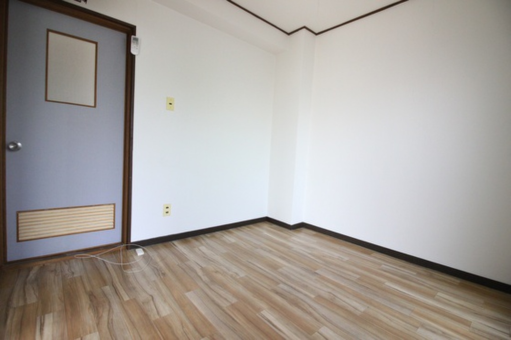 (16/22) 居室・リビング