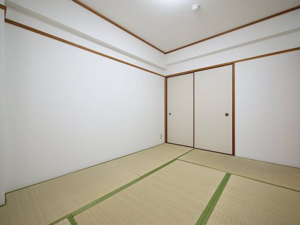 (8/14) ※他号室の写真です