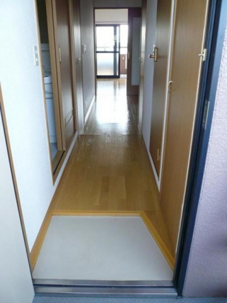 (9/20) 玄関 (9/20) 玄関