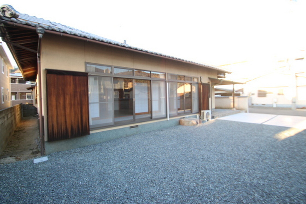 (9/18) 庭 (9/18) 庭