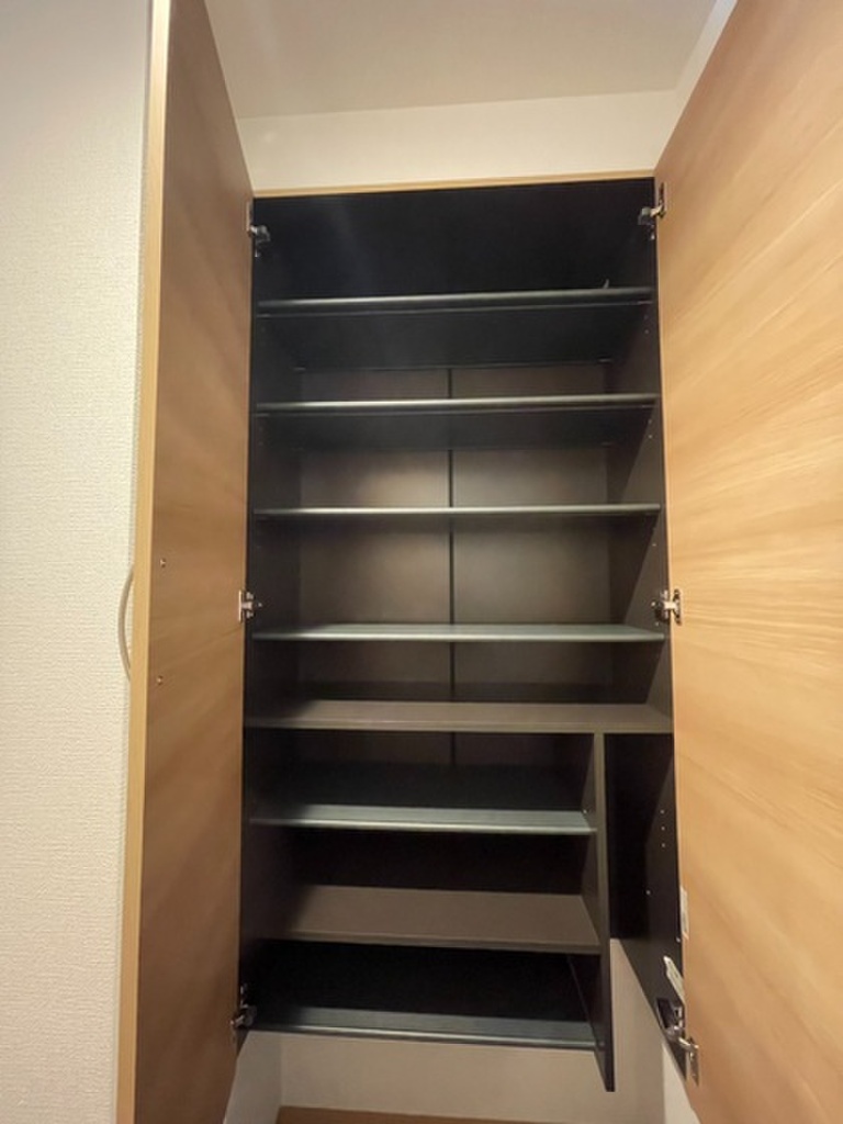 (9/16) 玄関 (9/16) 玄関