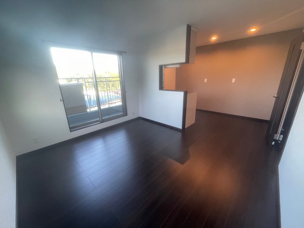 (2/20) 居室・リビング (2/20) 居室・リビング