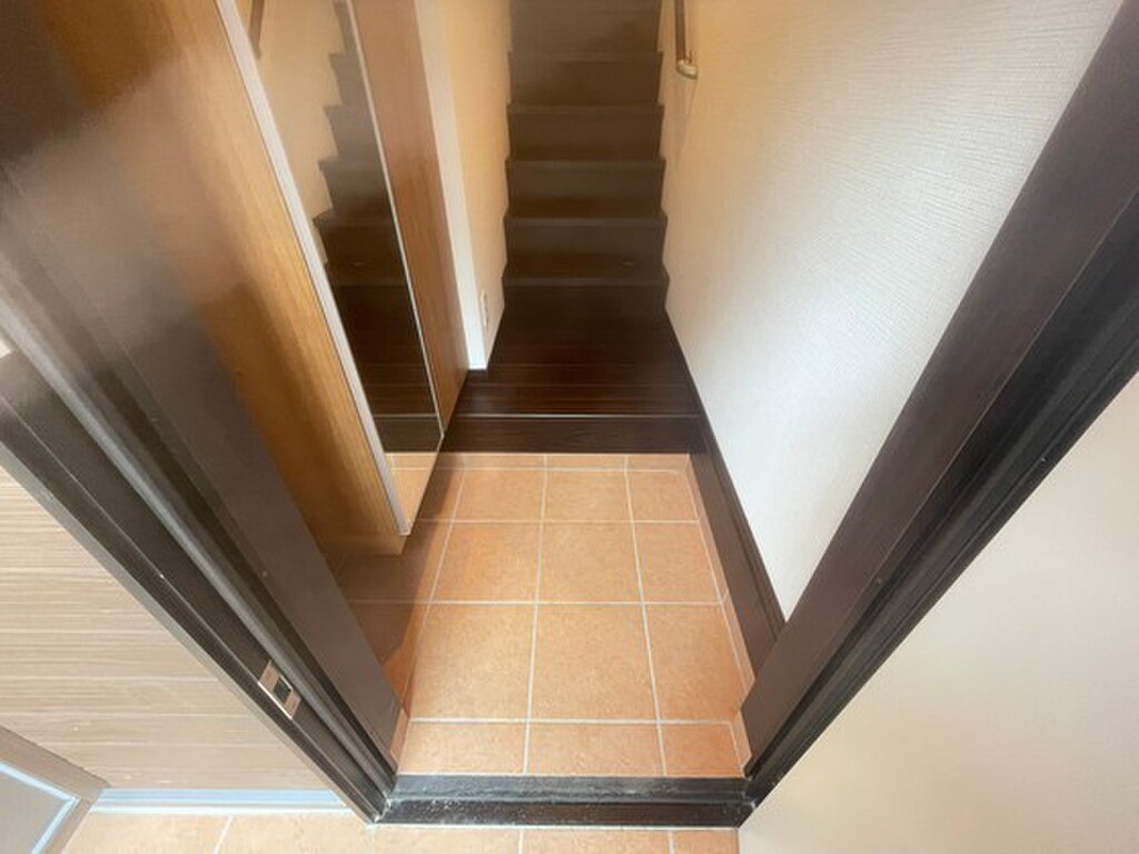 (7/20) 玄関 (7/20) 玄関