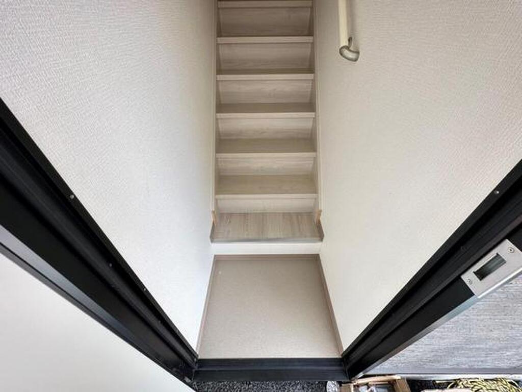 (8/22) 玄関 (8/22) 玄関