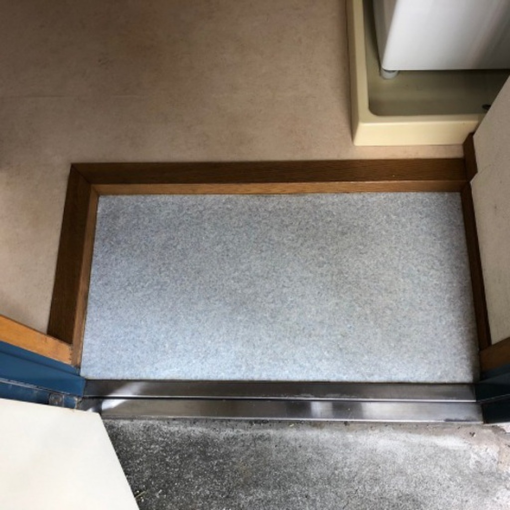 (10/25) 玄関 (10/25) 玄関