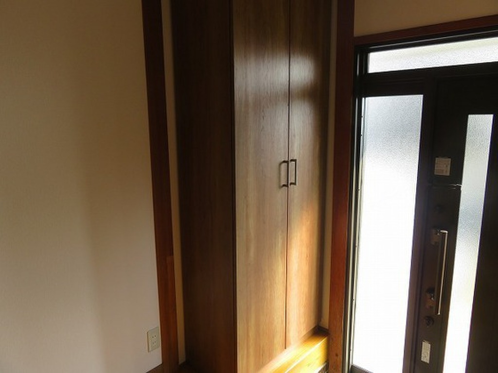 (19/21) 玄関 (19/21) 玄関