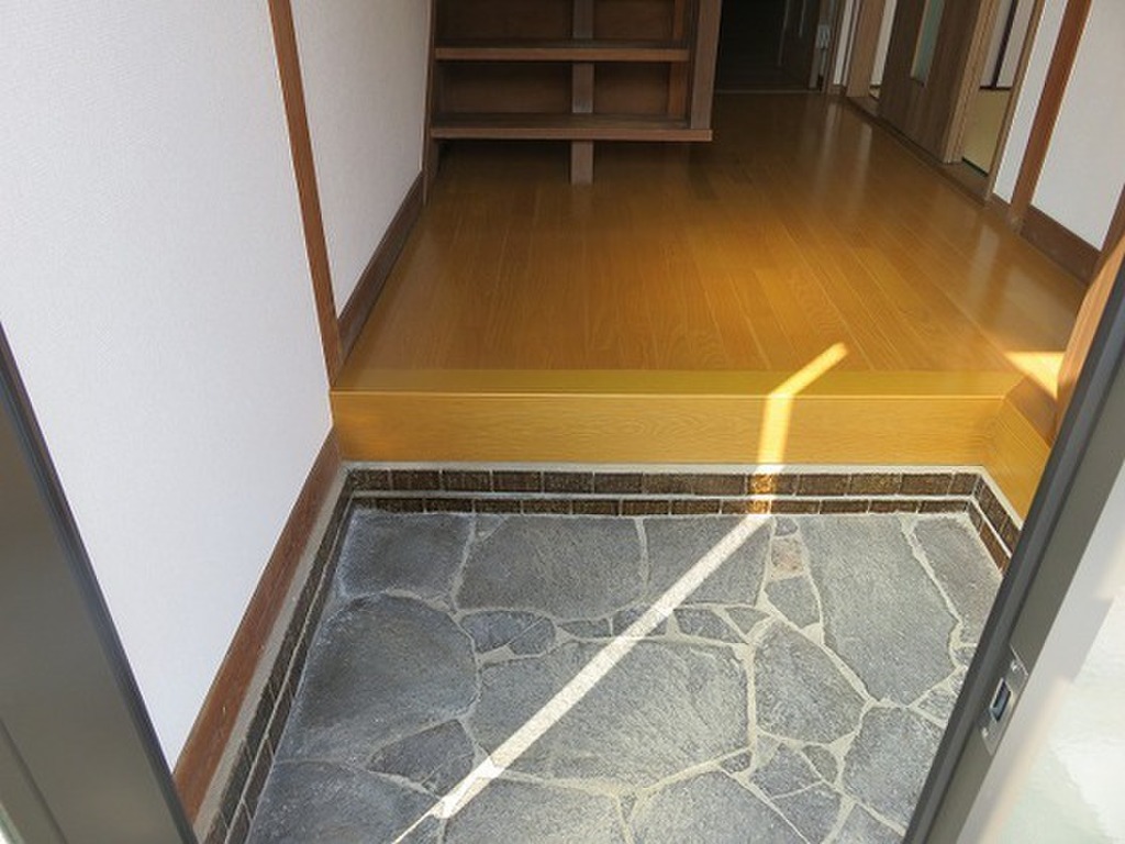 (9/21) 玄関 (9/21) 玄関