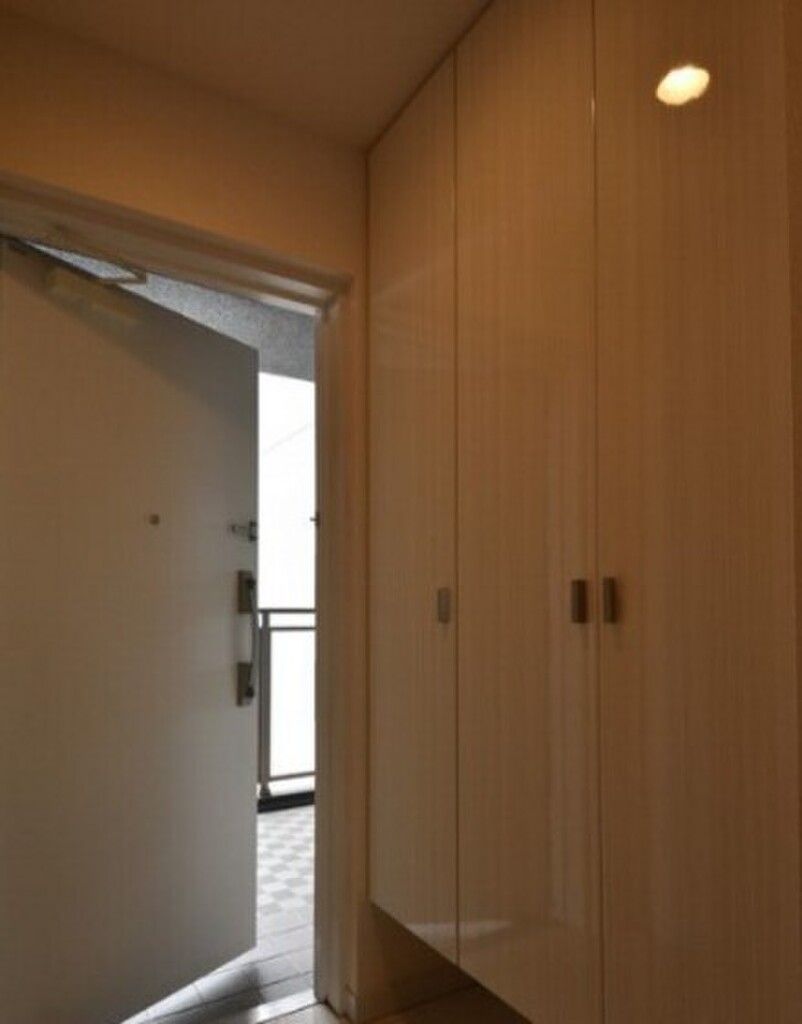 (9/28) 玄関 (9/28) 玄関