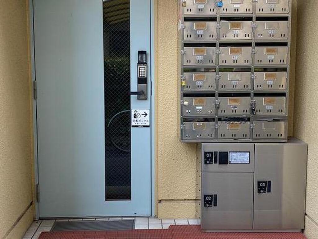 (7/16) 玄関 (7/16) 玄関