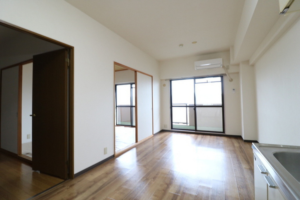 (2/24) 居室・リビング (2/24) 居室・リビング