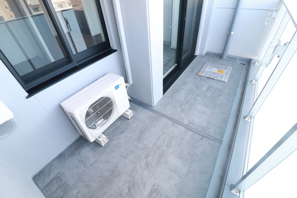 (11/24) バルコニー (11/24) バルコニー