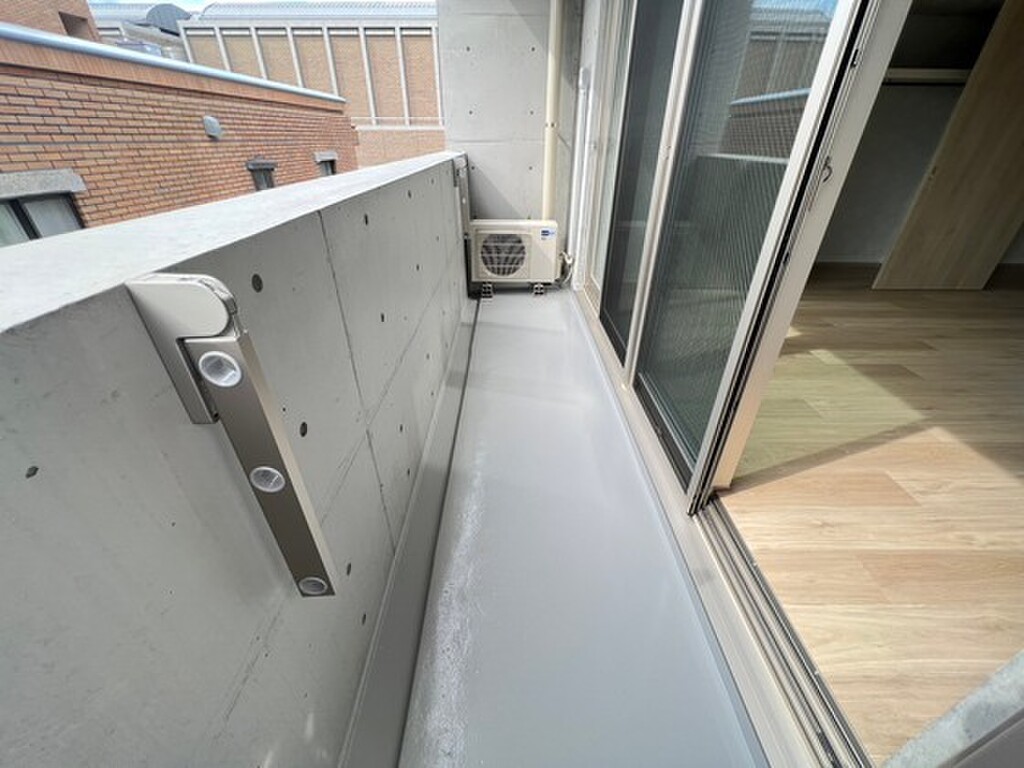 (8/22) バルコニー (8/22) バルコニー