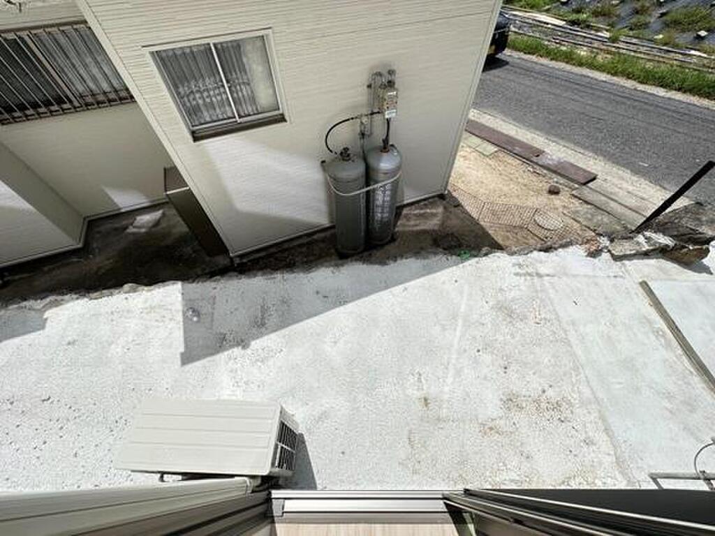 (13/20) バルコニー (13/20) バルコニー