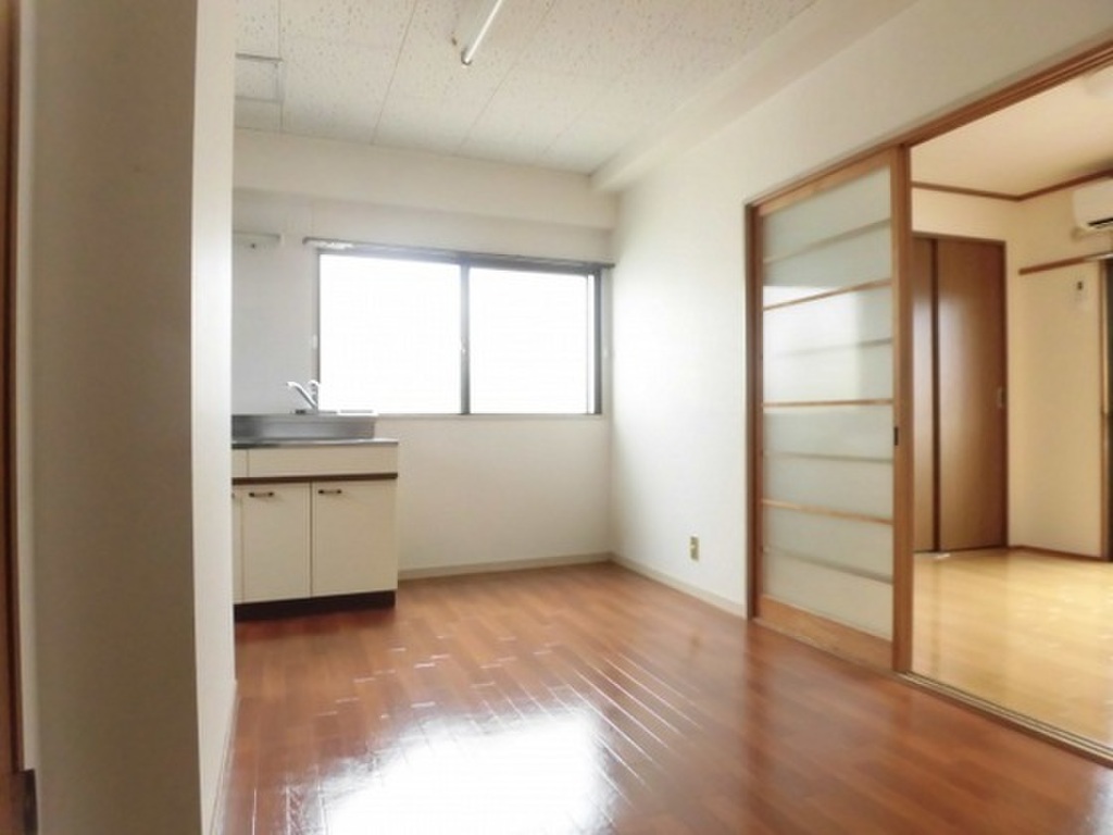 (2/20) 居室・リビング (2/20) 居室・リビング