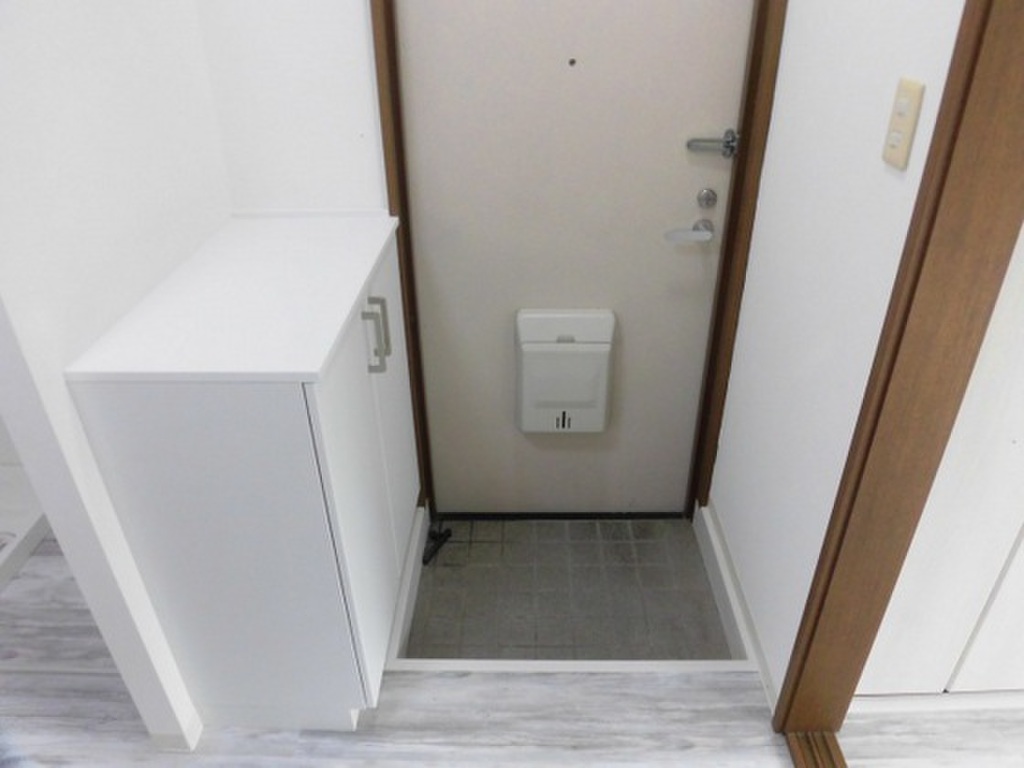 (9/21) 玄関 (9/21) 玄関