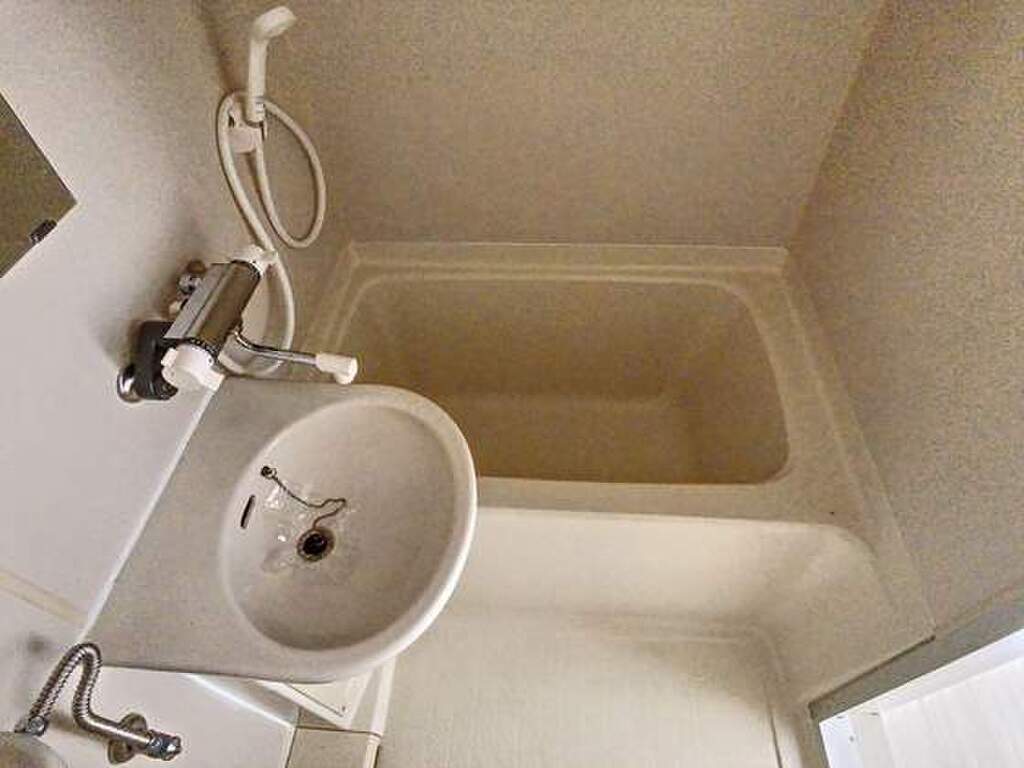 (21/25) バス (21/25) バス