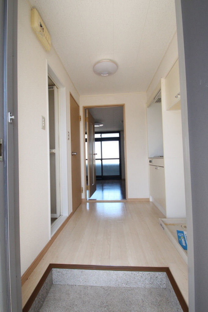 (9/18) 玄関 (9/18) 玄関