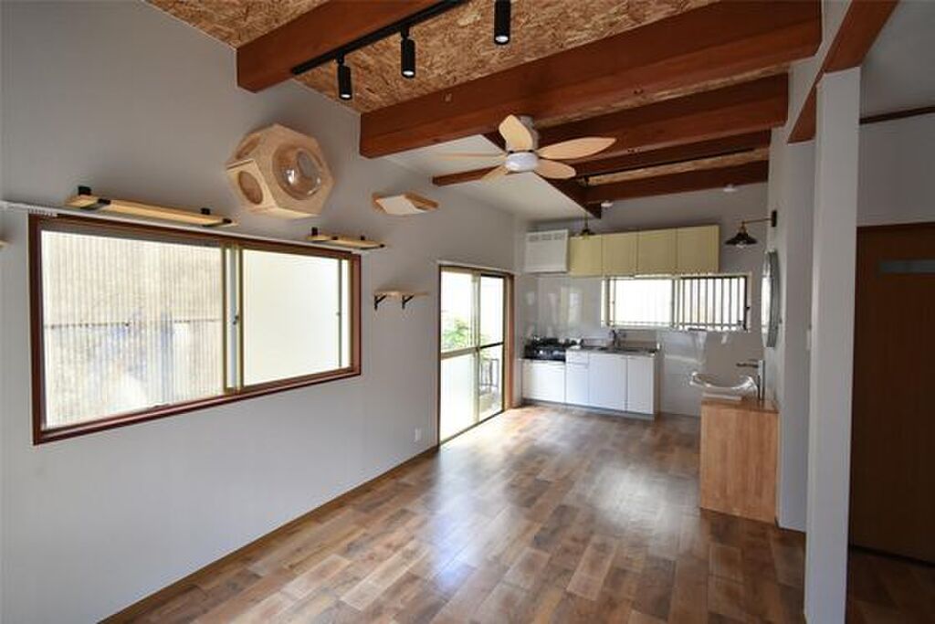 (2/13) 居室・リビング (2/13) 居室・リビング