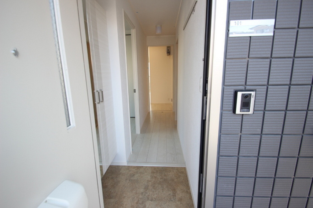 (13/24) 玄関 (13/24) 玄関