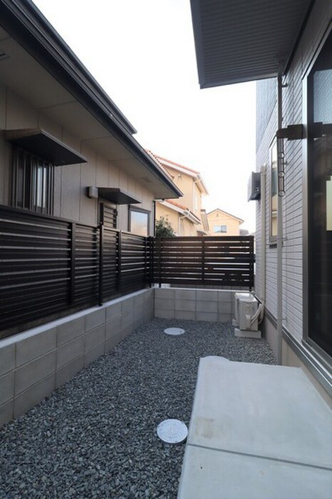 (13/25) 庭 (13/25) 庭