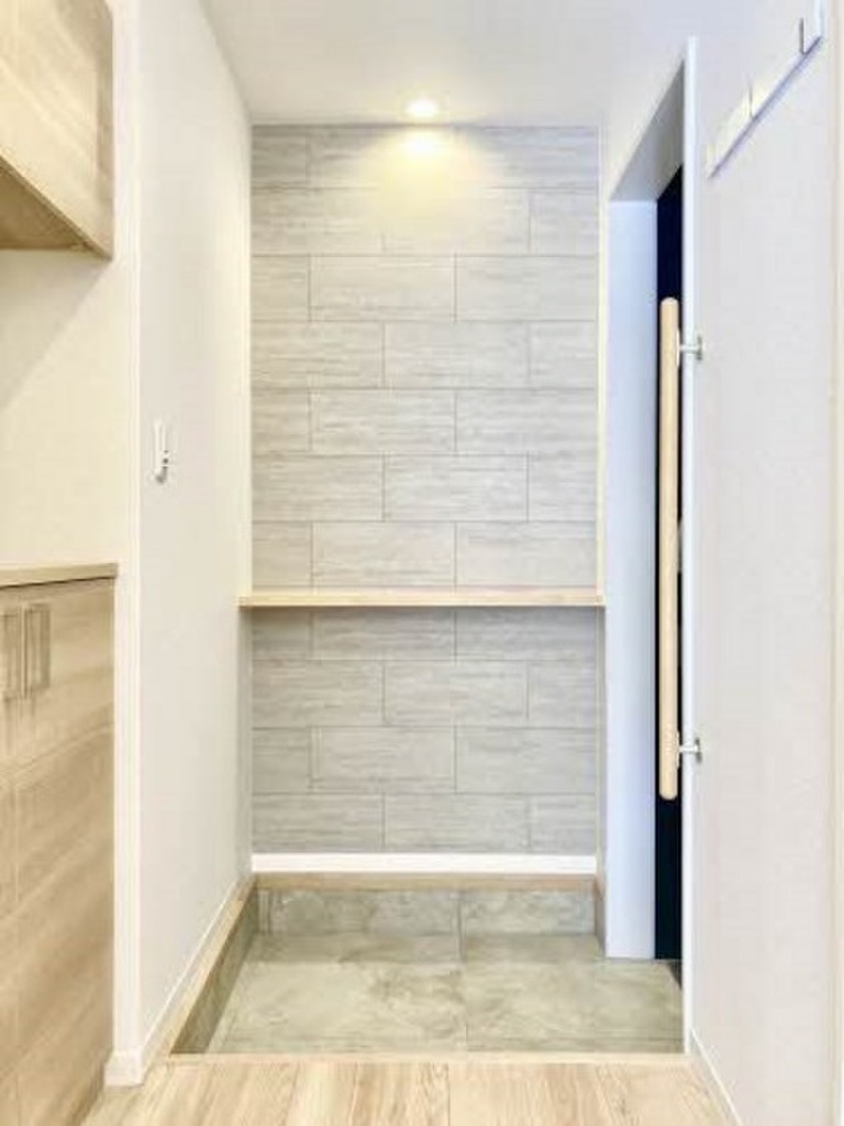 (9/21) 玄関 (9/21) 玄関