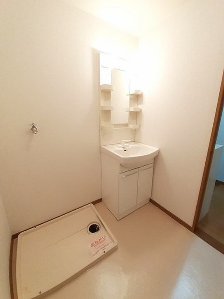 (8/13) ※他号室の写真です (8/13) ※他号室の写真です