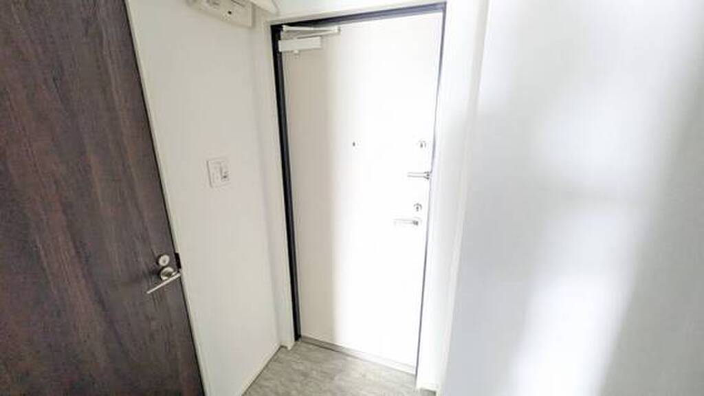 (8/21) 玄関 (8/21) 玄関