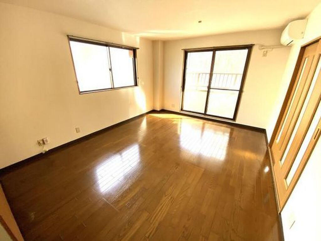 (2/15) 居室・リビング (2/15) 居室・リビング