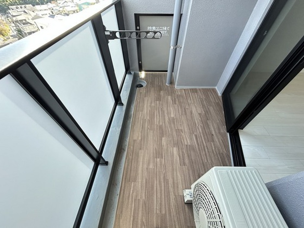 (4/22) バルコニー (4/22) バルコニー