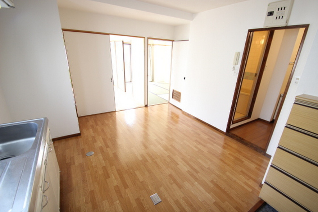 (8/25) 玄関 (8/25) 玄関