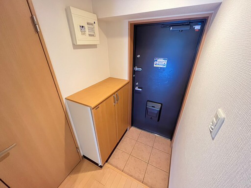 (8/22) 玄関 (8/22) 玄関