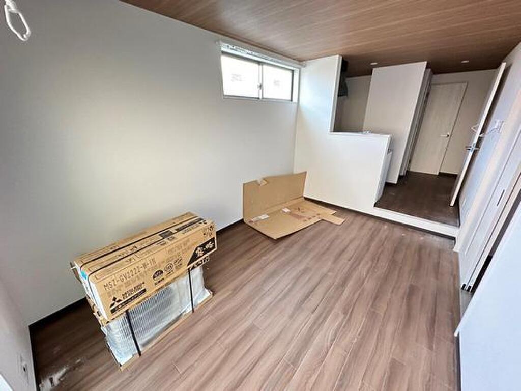 (2/24) 居室・リビング (2/24) 居室・リビング