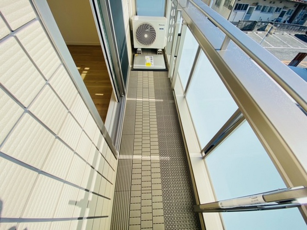 (11/22) バルコニー