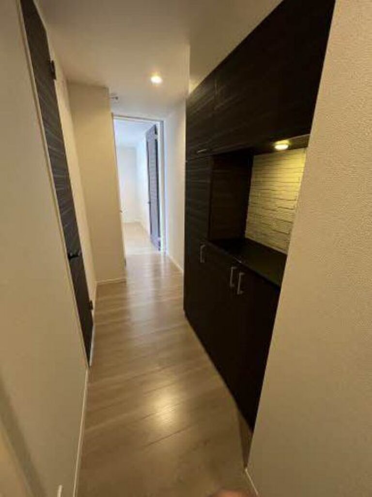 (8/22) 玄関 (8/22) 玄関