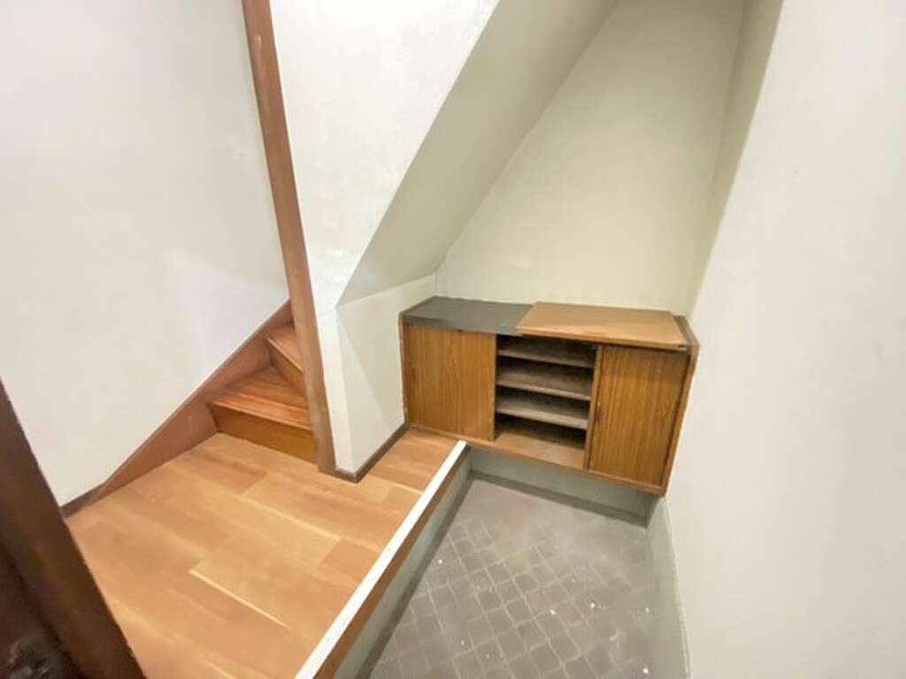 (11/15) 玄関 (11/15) 玄関