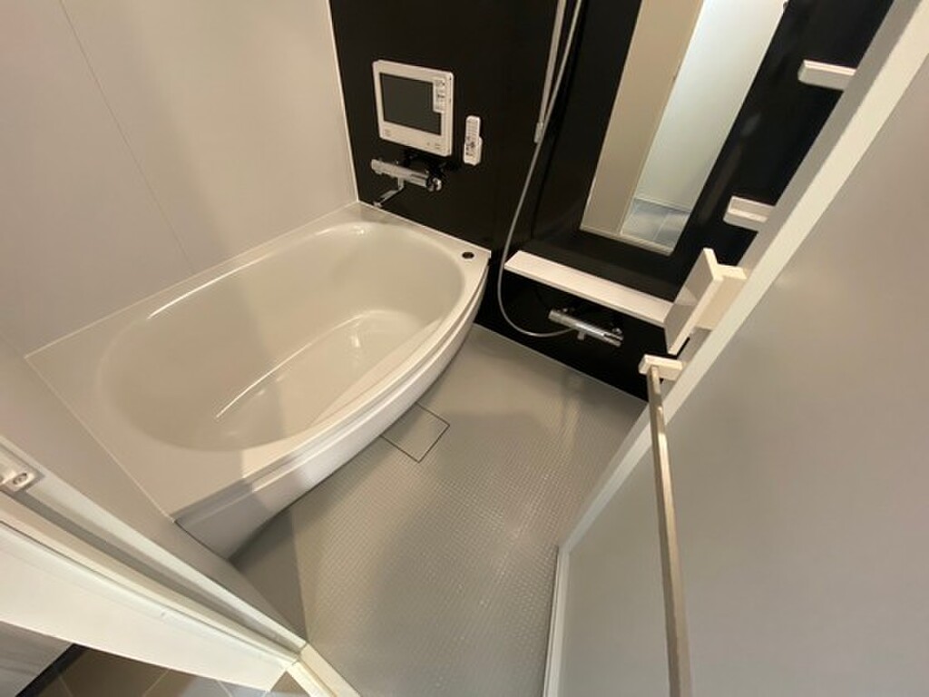 (19/33) バス (19/33) バス