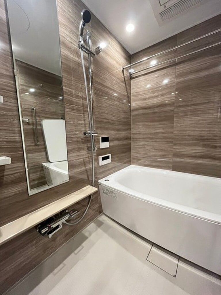 (4/31) バス (4/31) バス