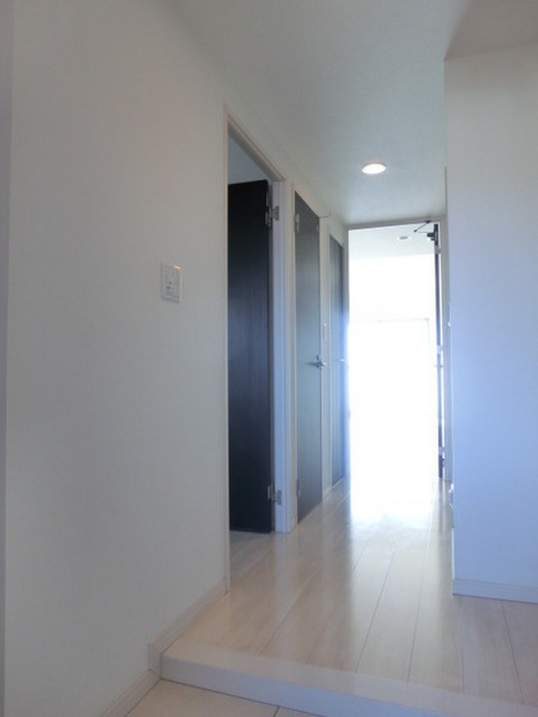 (9/25) 玄関 (9/25) 玄関