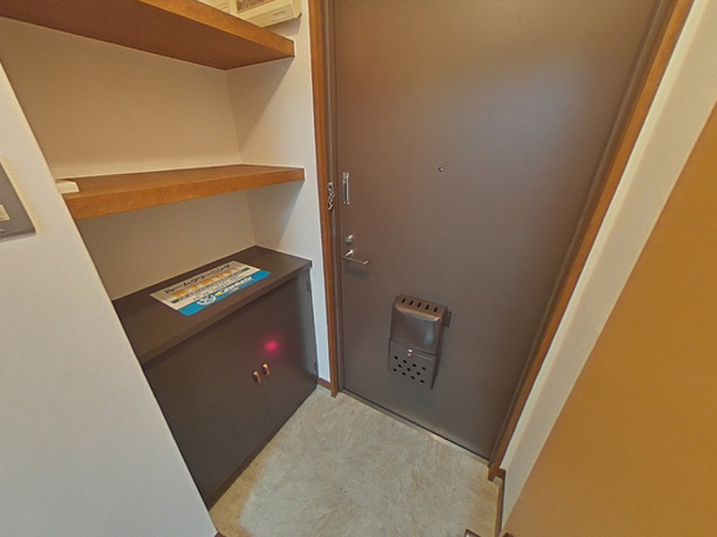 (8/23) 玄関 (8/23) 玄関