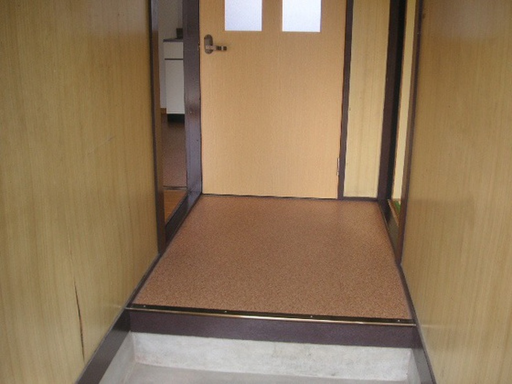 (7/14) 玄関 (7/14) 玄関