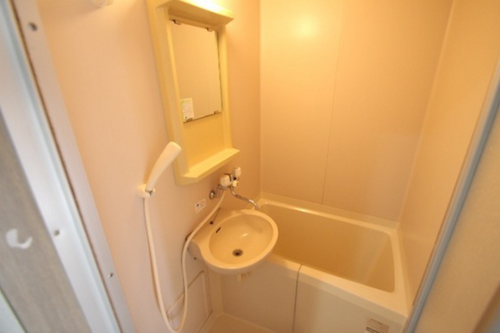 (4/12) バス (4/12) バス