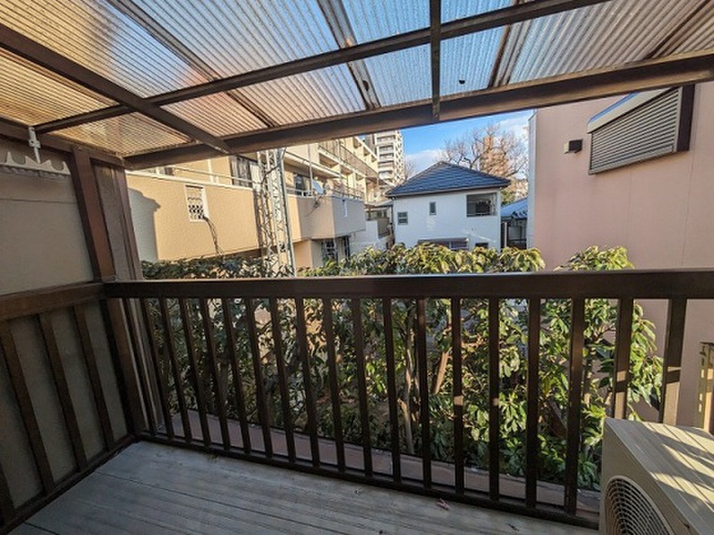 (11/19) バルコニー (11/19) バルコニー