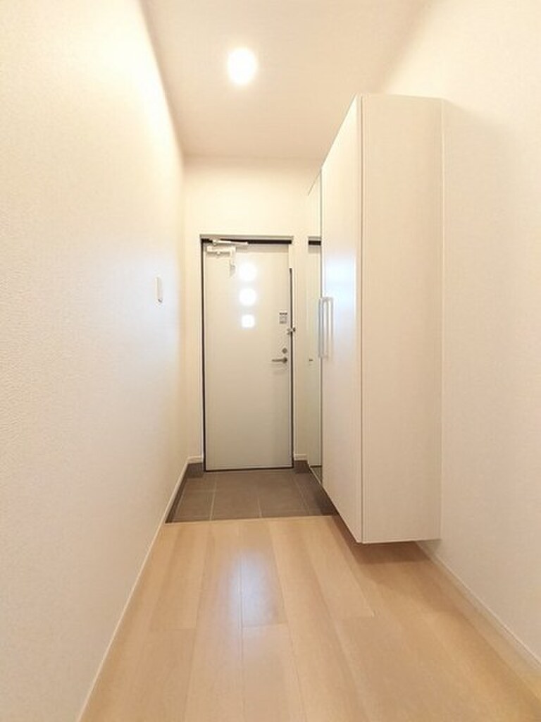 (12/15) 玄関 (12/15) 玄関